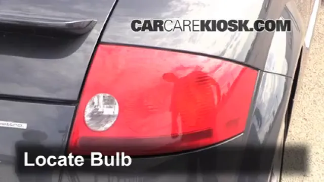 2004 Audi TT Quattro 1.8L 4 Cyl. Turbo Convertible Éclairage Feux de position arrière (remplacer ampoule)